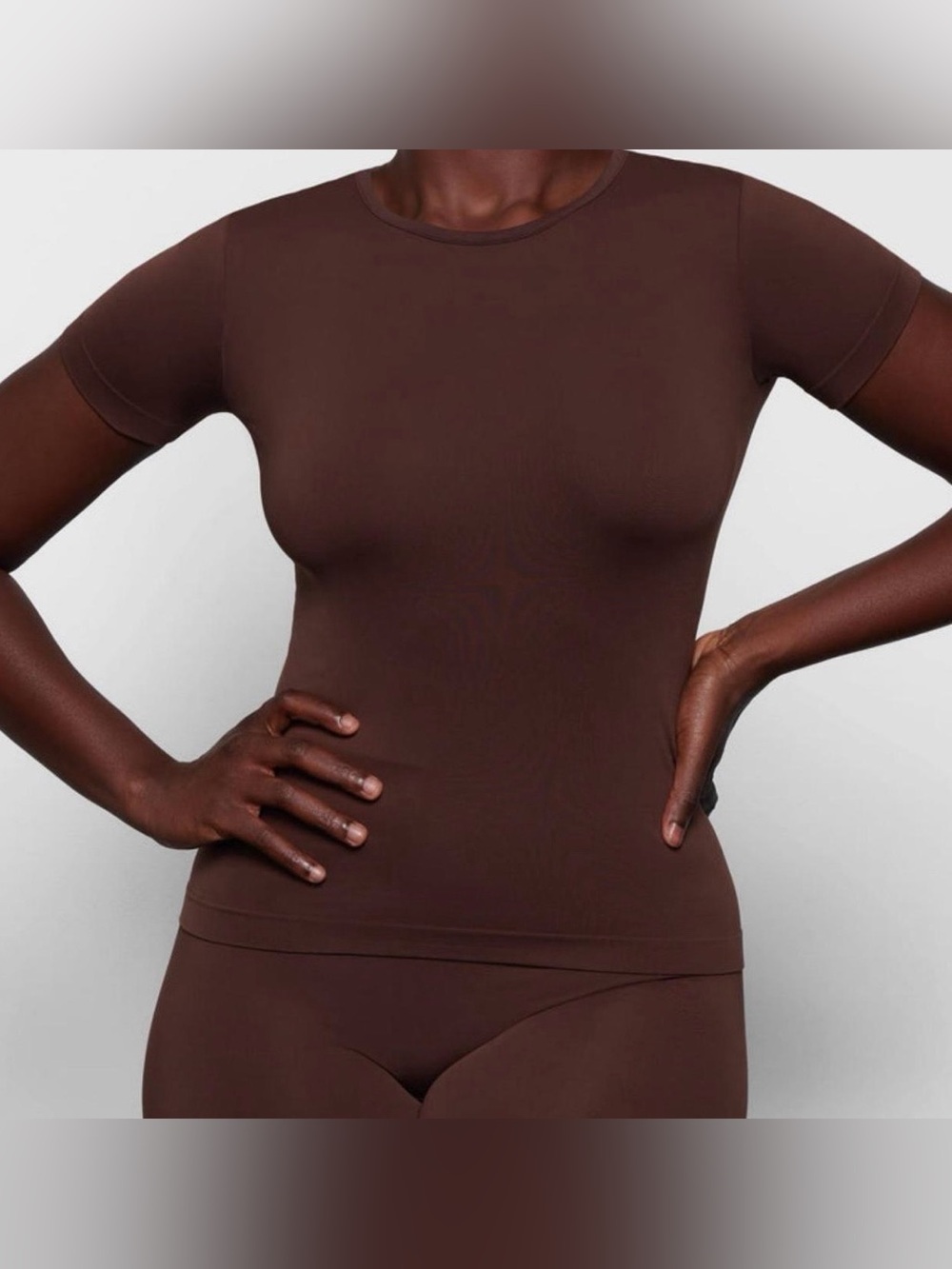 SKIMS Short-Sleeve Slim Crewneck Tee in Chocolate Brown